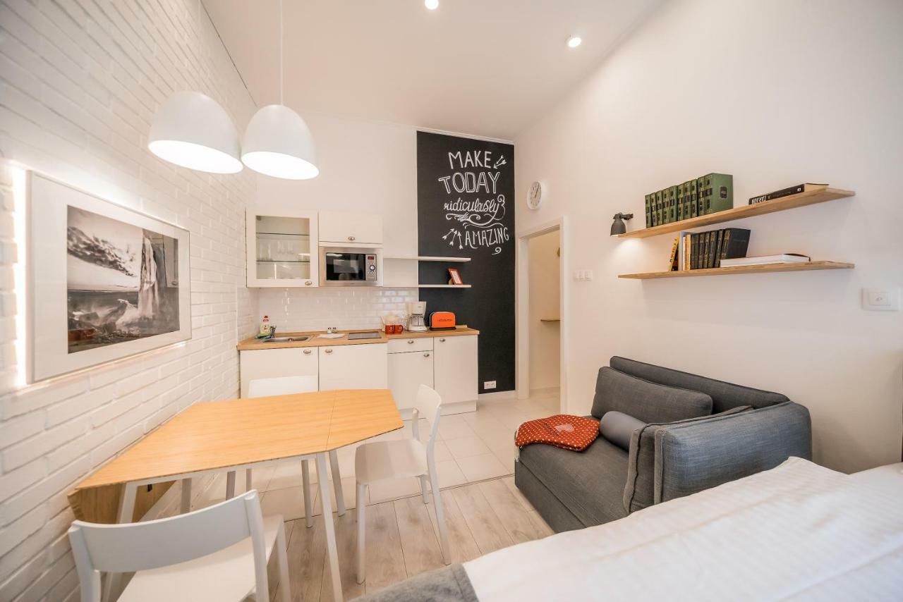 Revelton Apartahotel